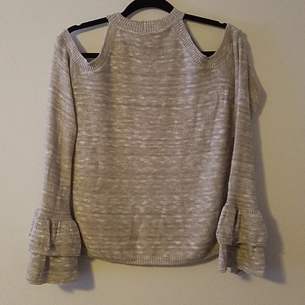 Express Sweater - Picture 2 of 3